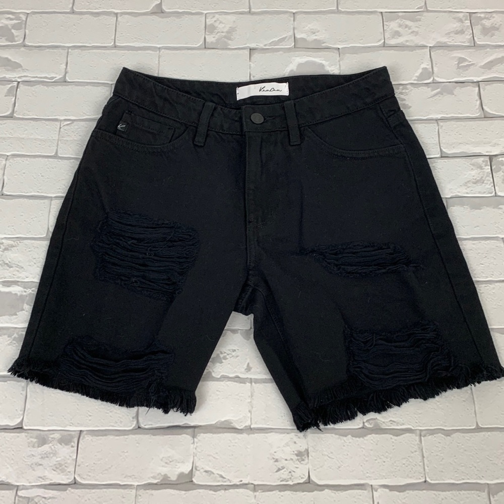 💰Bundle 3/$30 KanCan Distressed raw hem Black Shorts Size Small New
NWT